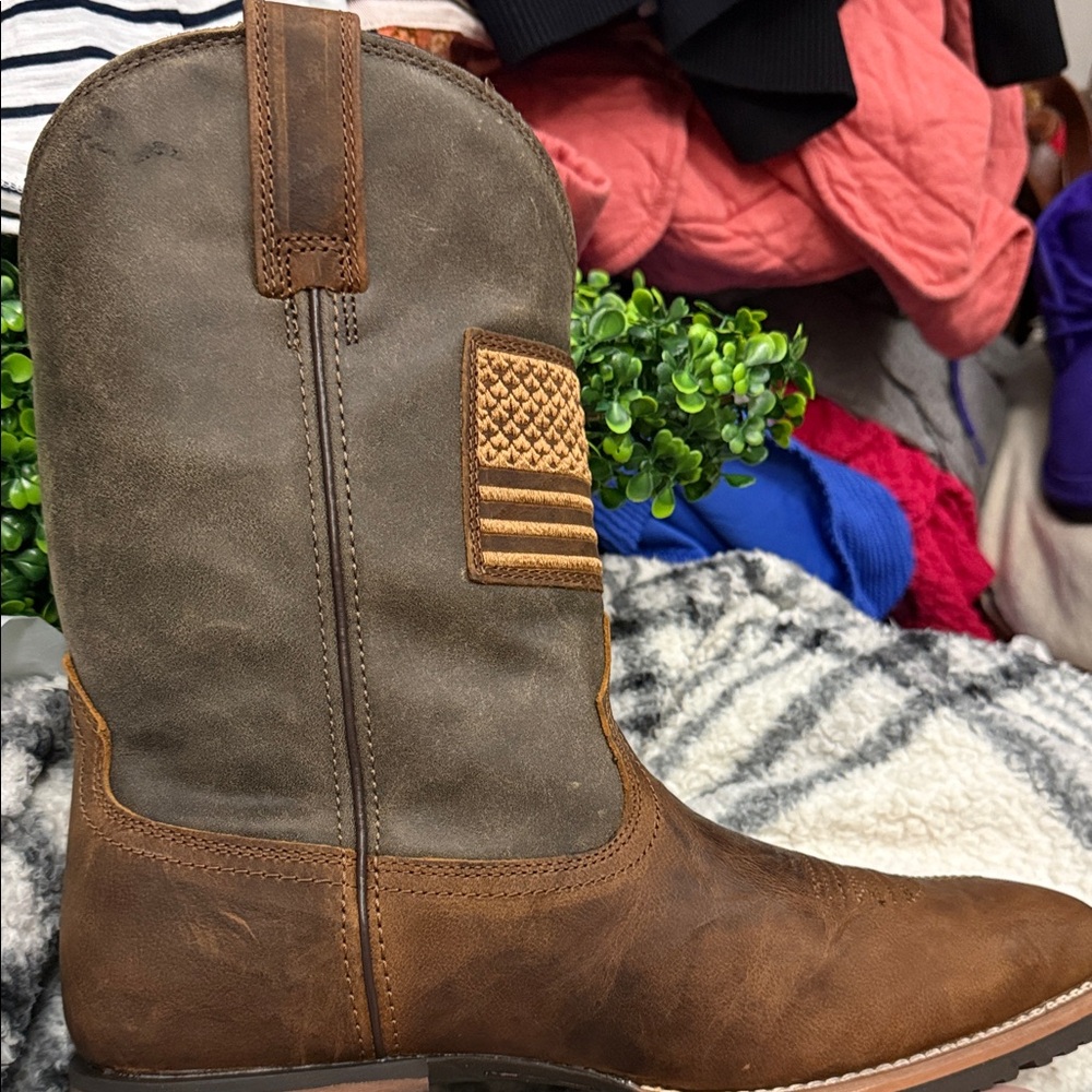 Ariat Men's Two-Tone Leather Boots